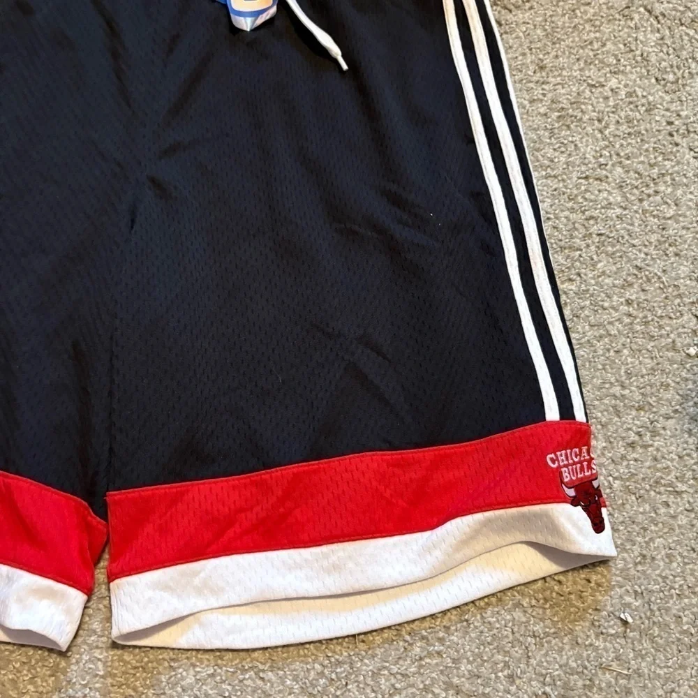 Adidas Chicago Bulls Basketball Shorts NEW 2X Black Red